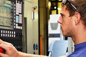 CNC-gesteuerte Fräsmaschinen Heidenhain  Manuelles Programmieren Fortbildung  (mit SPINNER) 